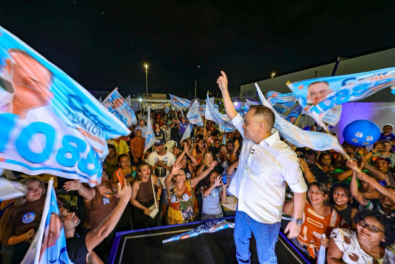 Catulé Júnior mostra força em lançamento de candidatura à reeleição com apoio de prefeitos e lideranças