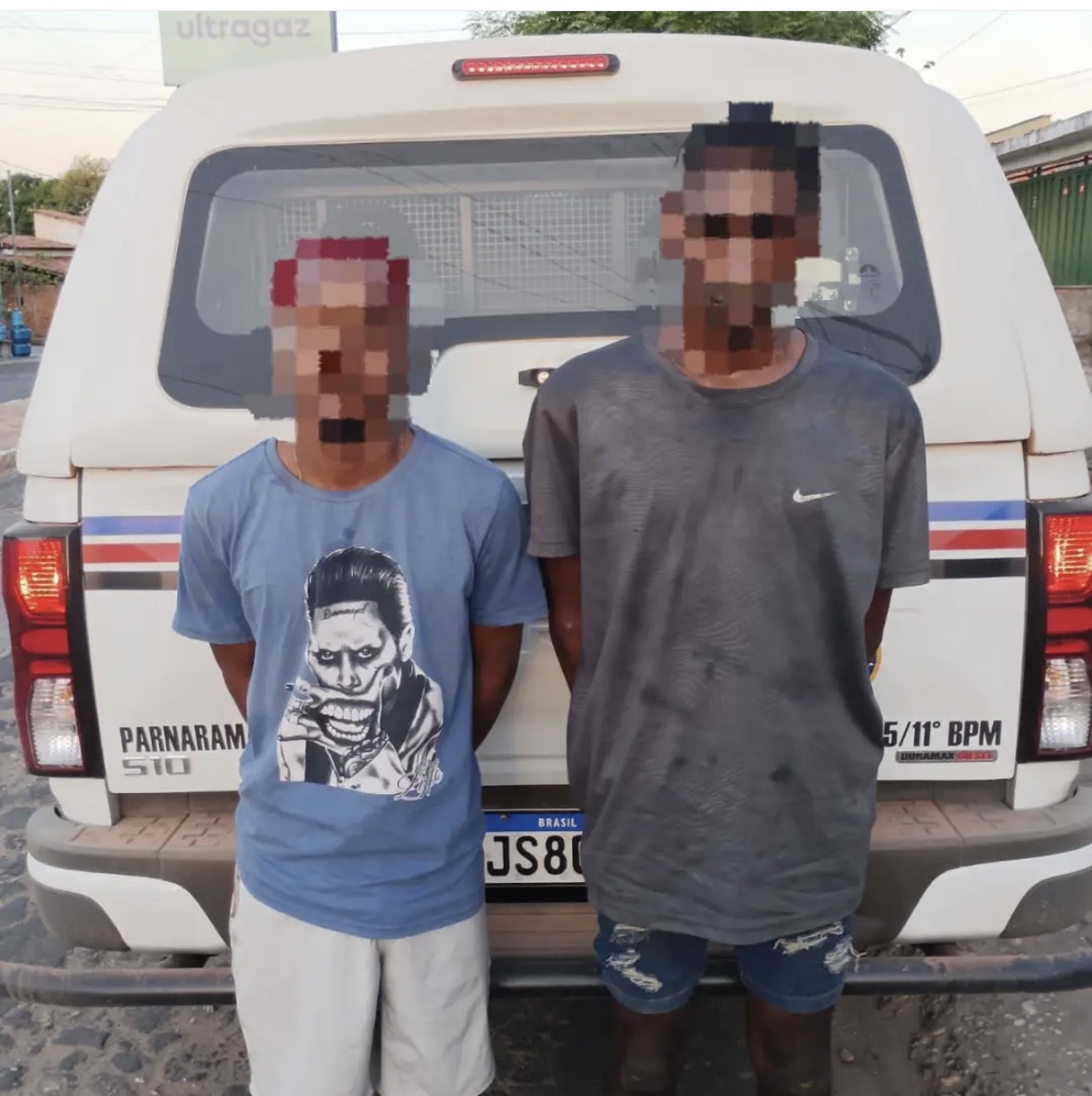 Dois indivíduos são presos com arma de fogo e motocicleta com apologia a facção criminosa em Parnarama